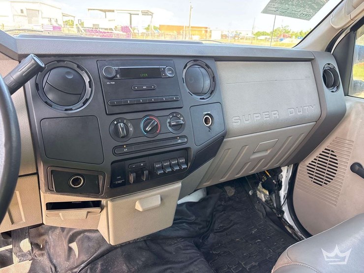 2008-ford-f550-image-19