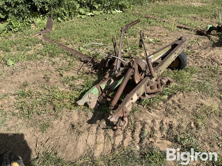 john-deere-no.8-image-3
