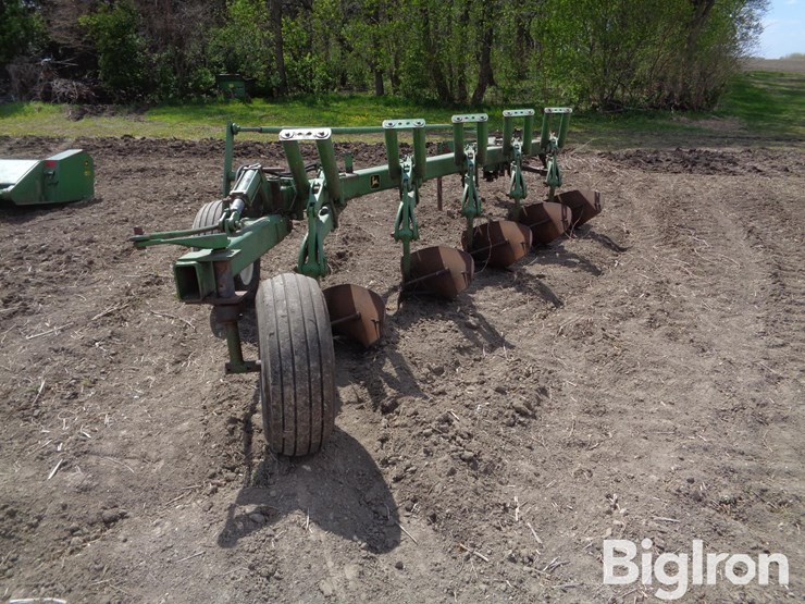 john-deere-2500-image-6