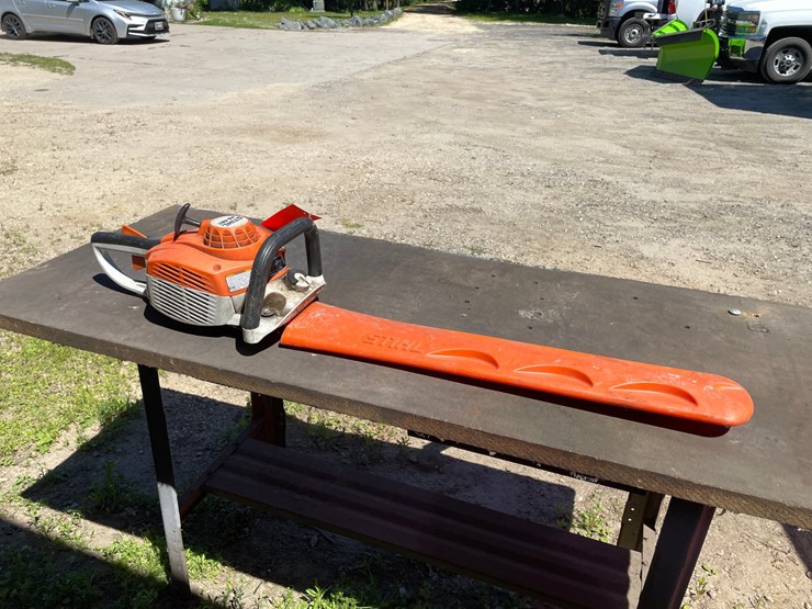 #7189-•-stihl-46-c-hedge-trimmer-image-1