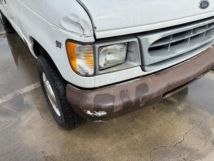 2001-ford-e250-image-12