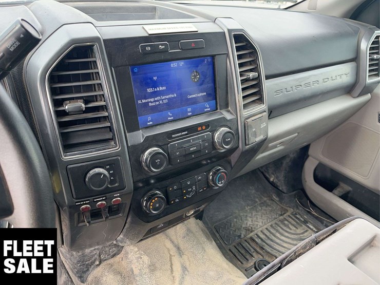 2021-ford-f550-image-19