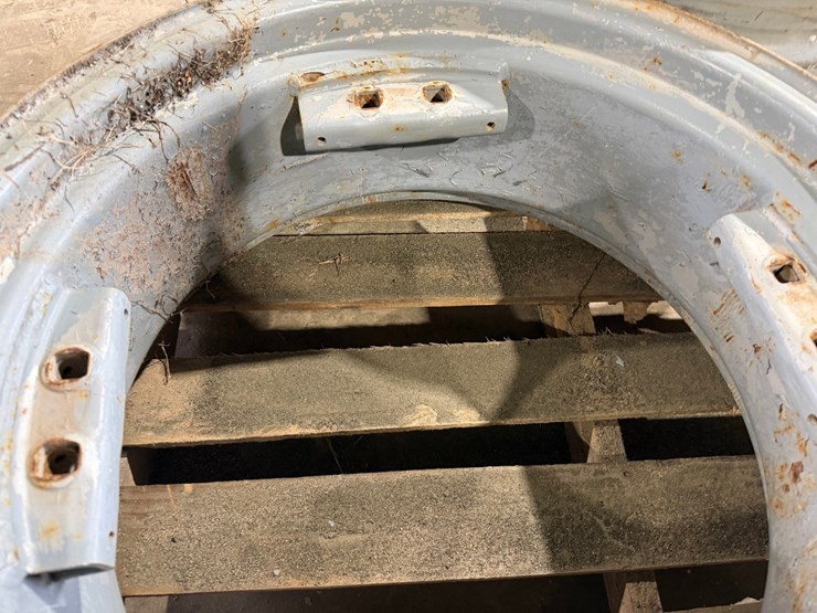 #1480-•-12.4x24-wheel-fits-massey-ferguson-image-3