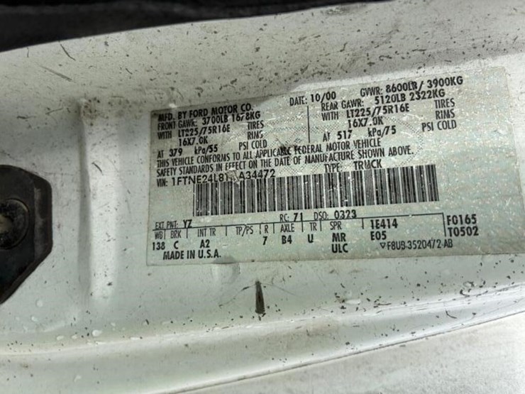 2001-ford-e250-image-28