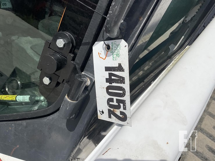 2020-bobcat-t770-image-21