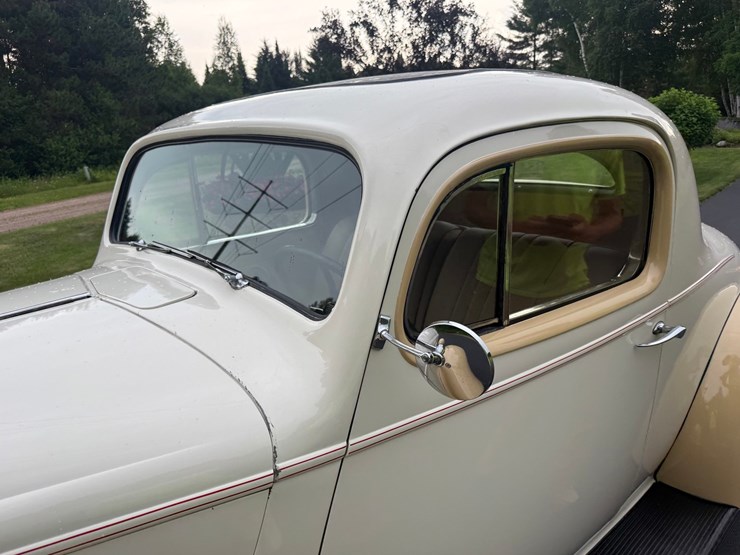 #1372-•-1937-packard-115-c-coupe-image-14