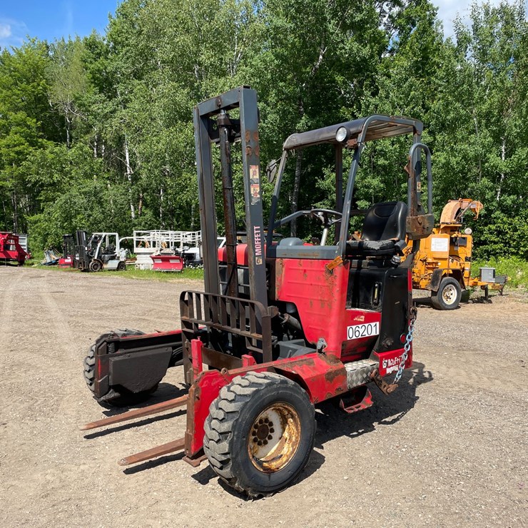 #6054 • 2006 Moffett Piggyback Lift