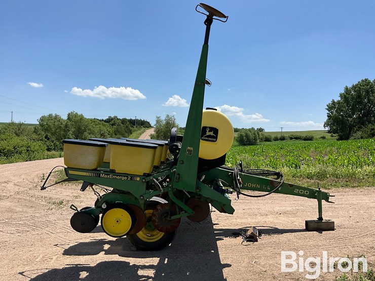 john-deere-7200-image-4