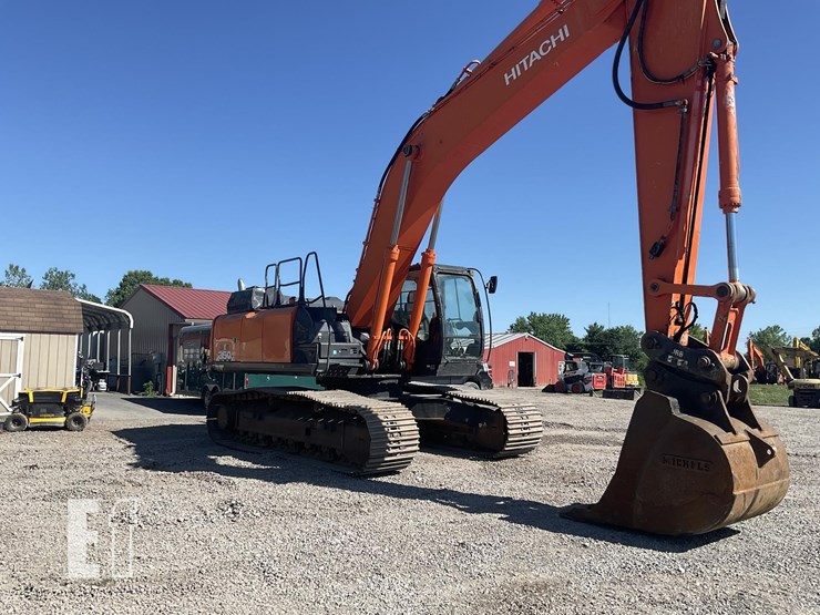 2018-hitachi-zx350-lc-image-6