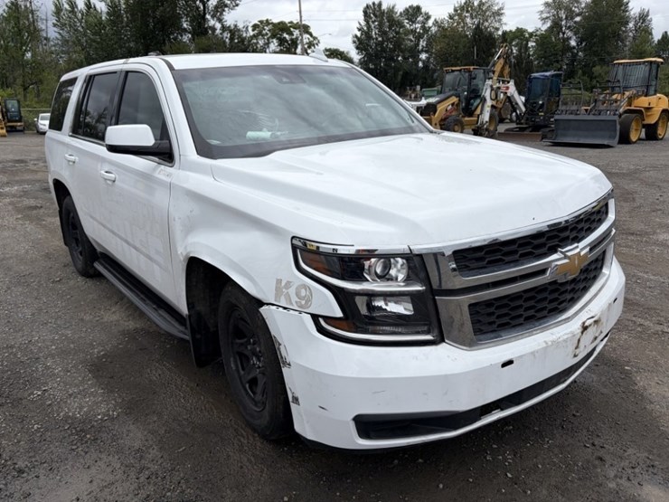 2019-chevrolet-tahoe-image-2