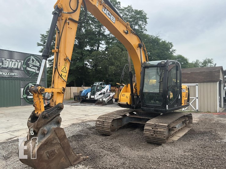2017-jcb-js131-lc-image-8