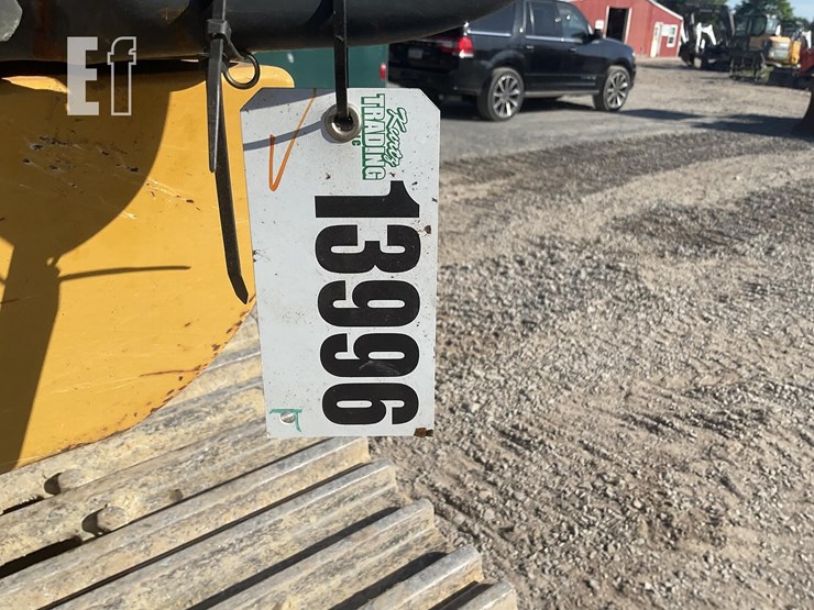 2013-deere-350g-lc-image-22