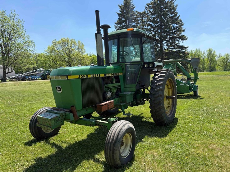 1984-john-deere-4250-image-1