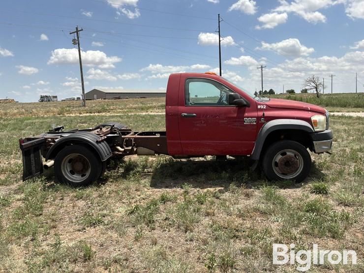 2009-dodge-ram-5500-image-4