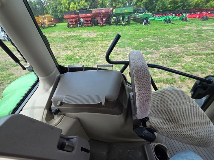 john-deere-6120r-image-28