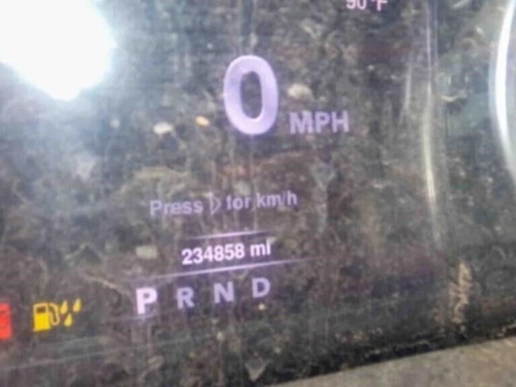 2016-dodge-ram-3500-image-13
