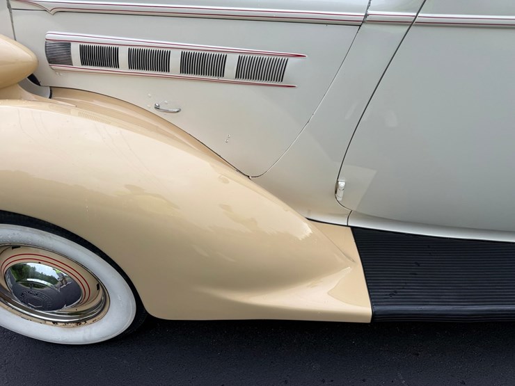 #1372-•-1937-packard-115-c-coupe-image-13