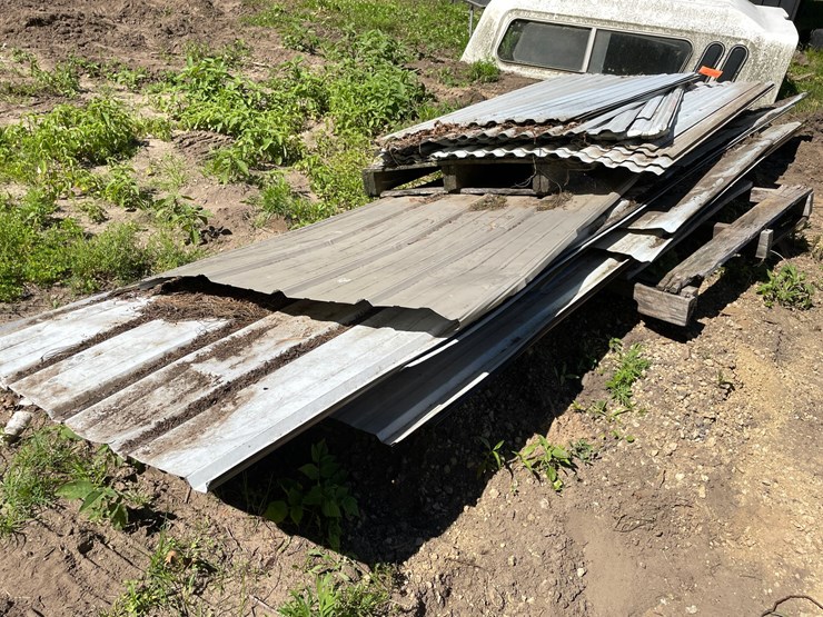 #7119-•-stack-of-metal-roofing-panels-image-1