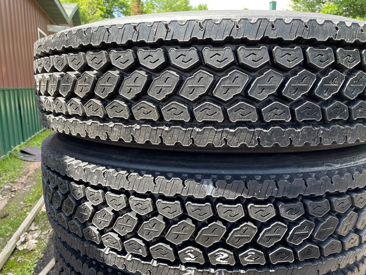 #6522-•-set-of-(4)-semi-tires-image-3