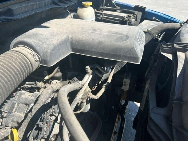2021-ram-1500-classic-image-54