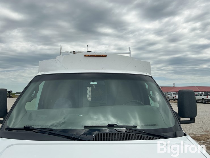 2017-utility-van-image-20