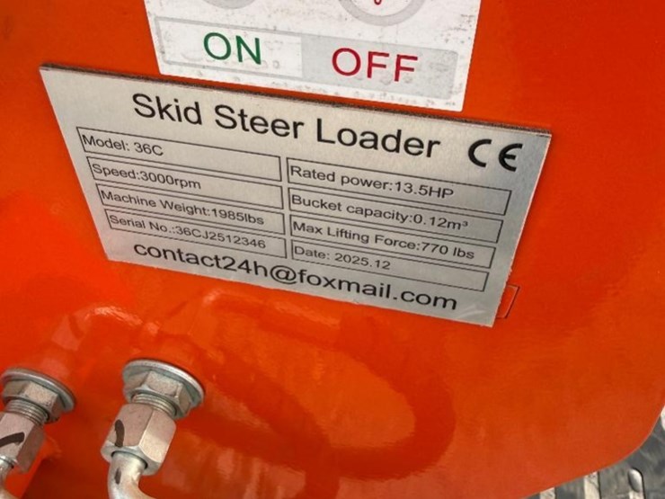 skid-steer-loader-ft36c,-electric-start,-open-operator-station-image-7