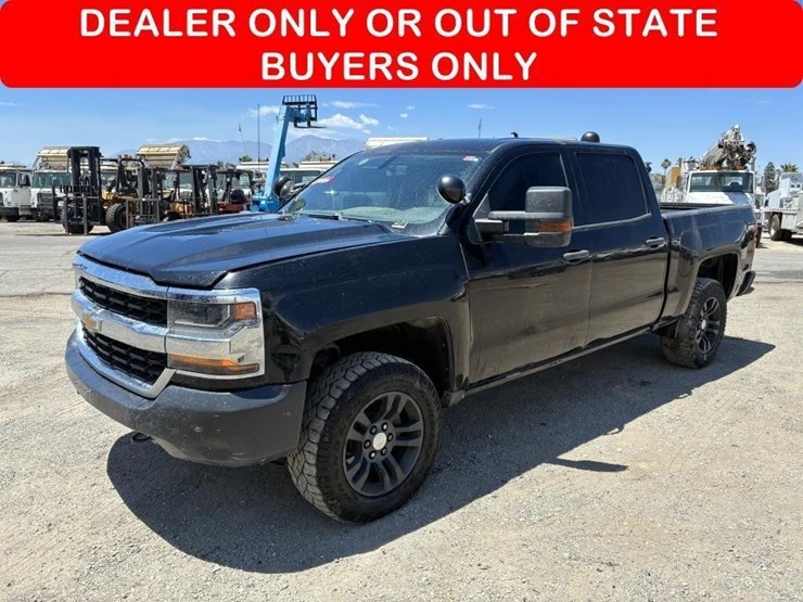 2018-chevrolet-silverado-1500-image-1
