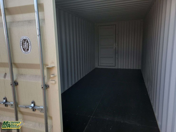 20'-2-door-single-use-sea-container-image-10