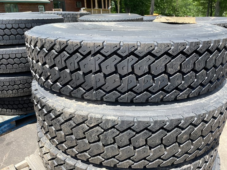 #6520-•-set-of-(4)-semi-tires-image-3