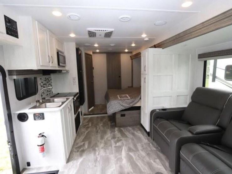 2024-ford-transit-image-23