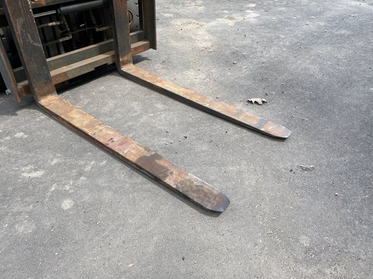 #6065-•-2014-4000lb-unicarriers-lp-forklift-image-9