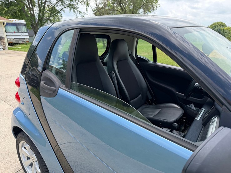 #1488-•-2012-smart-fortwo-passion-coupe-image-22