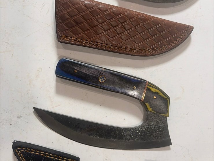 #5921-•-(9)-unused-knives-image-4