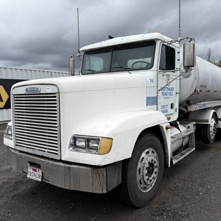 1997 Freightliner USF-1E Asphalt Distributor Truck