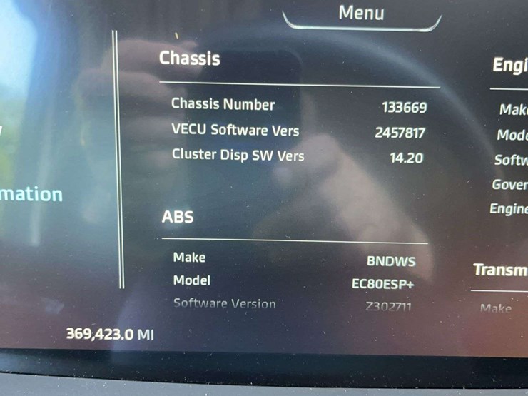2022-kenworth-t680-image-25
