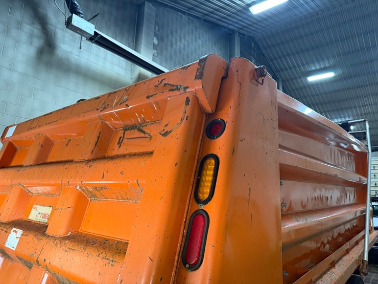 #1470-•-heil-16'-dump-body-w/-lift-cylinder-image-8