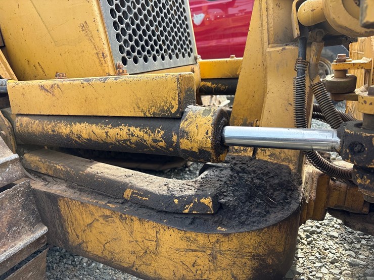 caterpillar-d3c-xl-image-30