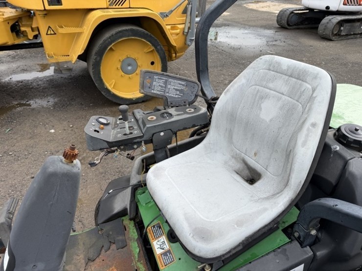 john-deere-2500-image-9