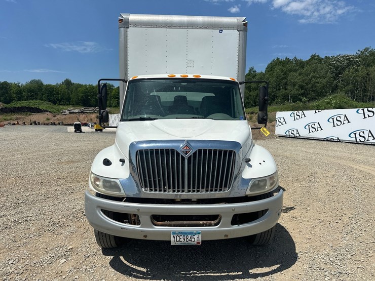 2011-international-durastar-4300-image-8