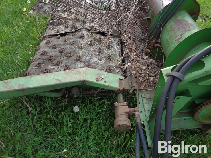 john-deere-212-image-15