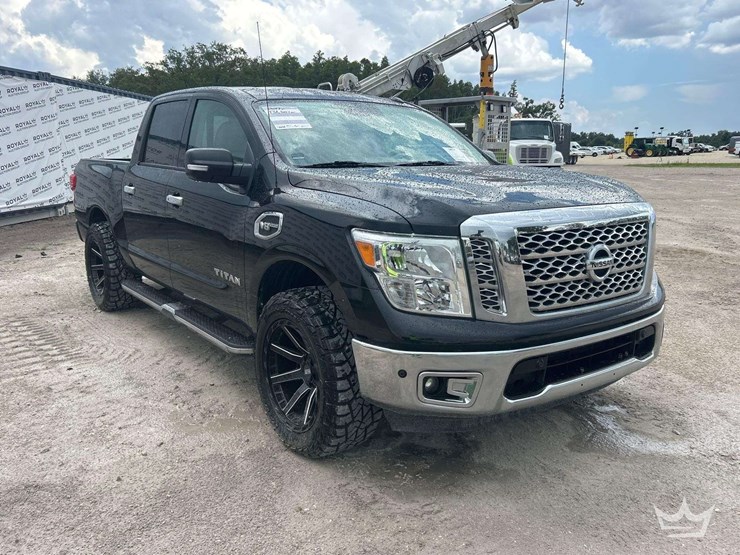 2017-nissan-titan-image-3