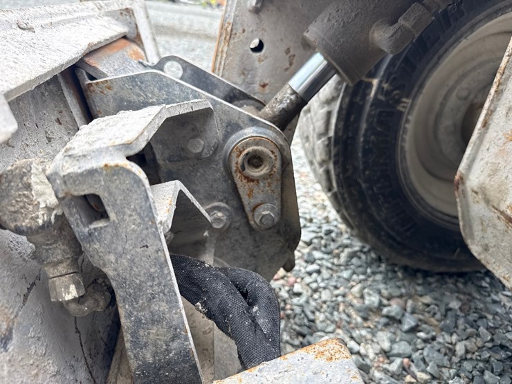 caterpillar-262c-image-12