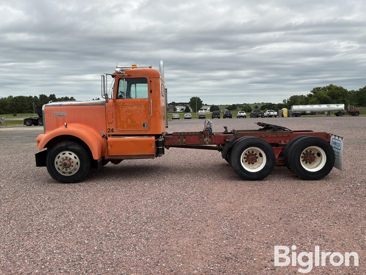 1973-kenworth-w900-image-8