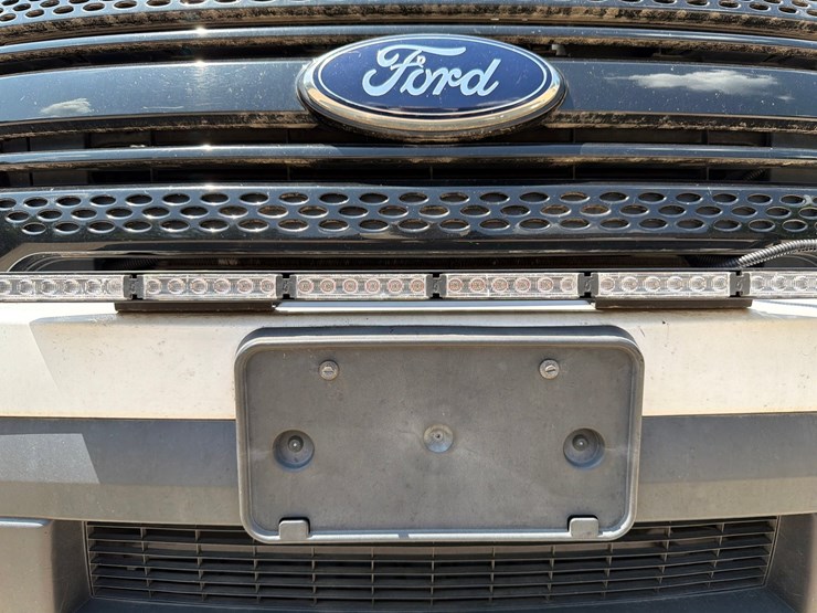 2012-ford-explorer-image-54