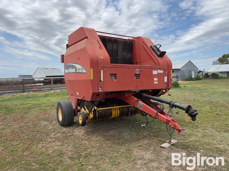 2004-new-holland-br780-image-3