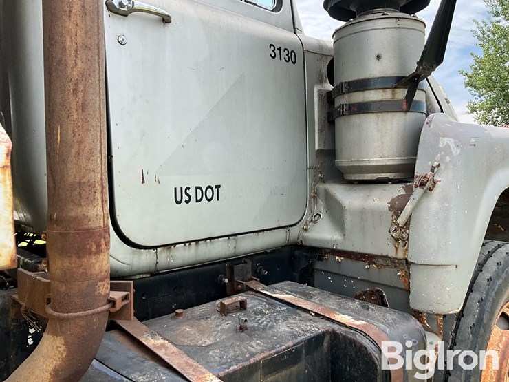 1977-mack-dm685-image-18