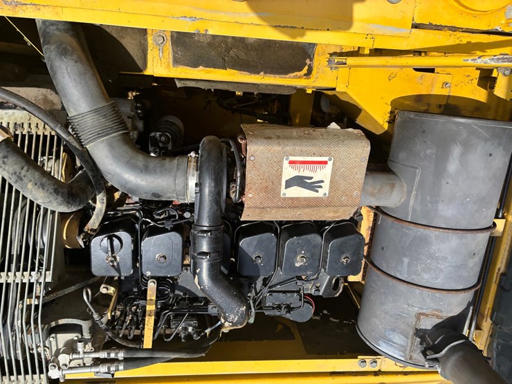 komatsu-pc200-lc-6le-image-30
