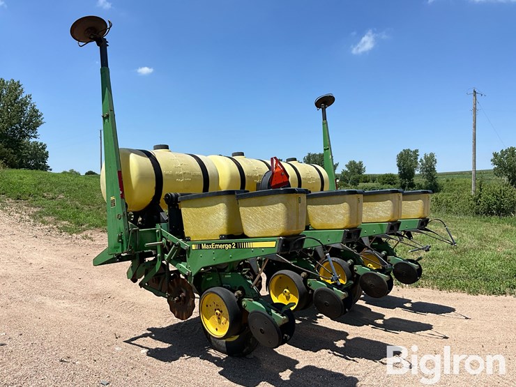 john-deere-7200-image-7
