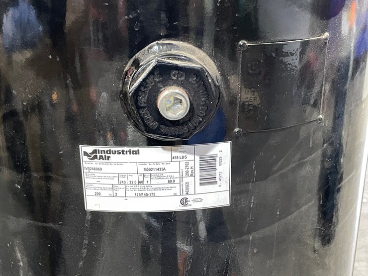 #7109-•-industrial-air-8-gallon-air-compressor-image-15