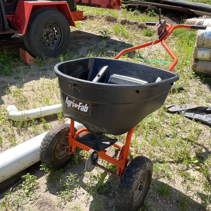 #7115 • Agri-Fab Lawn Spreader